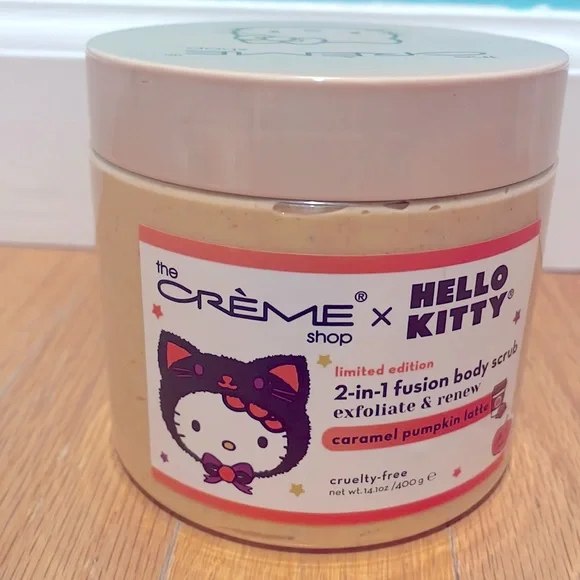 NWT limited edition The Crème shop x Hello Kitty pumpkin beauty bundle - Picture 2 of 9